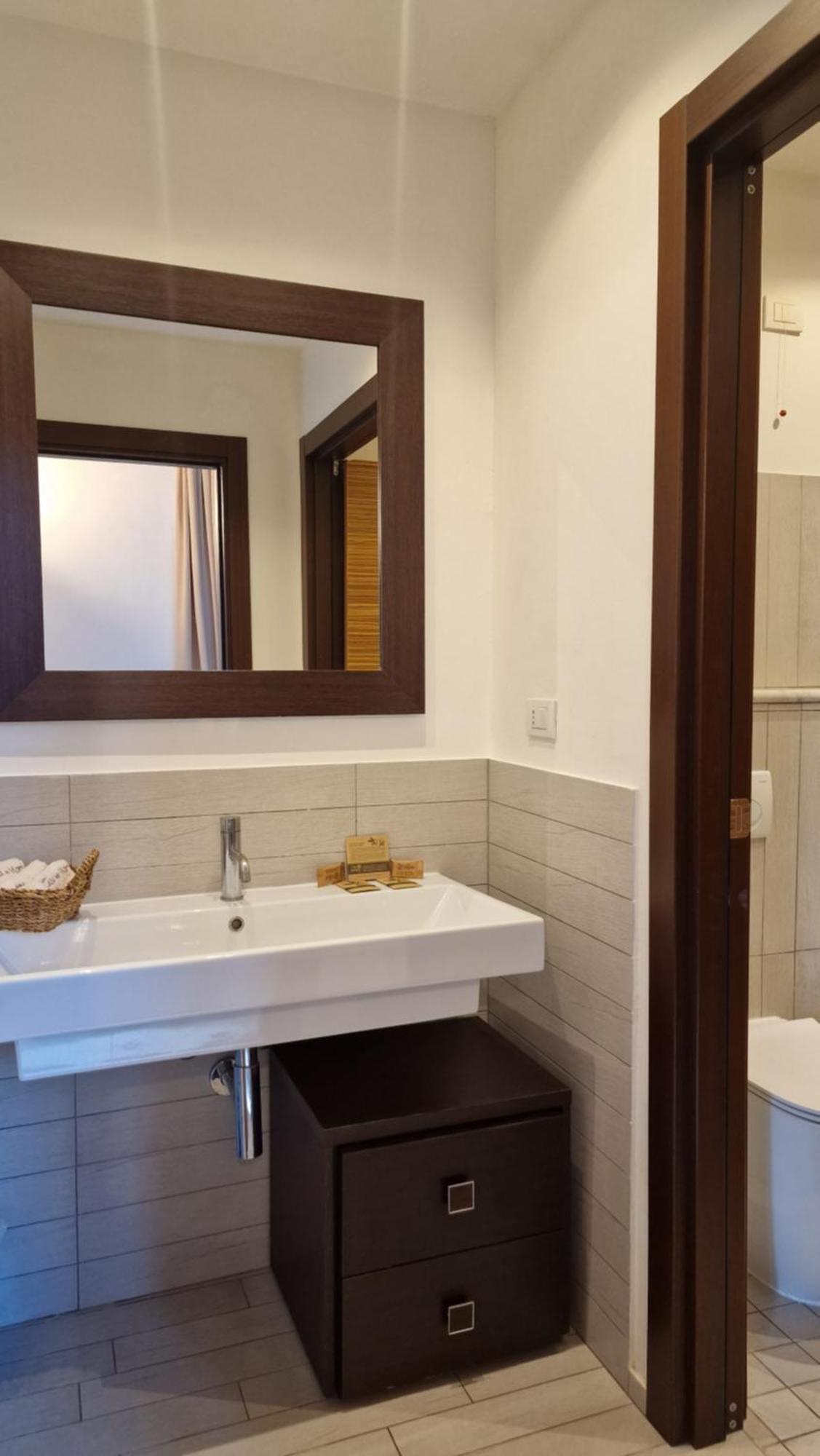 Cala Dei Mori Lejlighedshotel Livorno Eksteriør billede